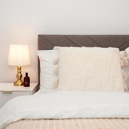 Excellent, Three Bedroom North London Apartment With Free Parking Eksteriør billede
