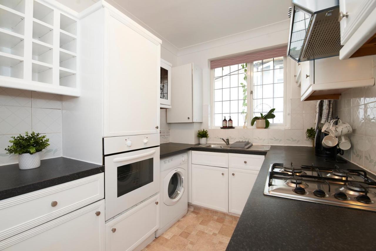Excellent, Three Bedroom North London Apartment With Free Parking Eksteriør billede